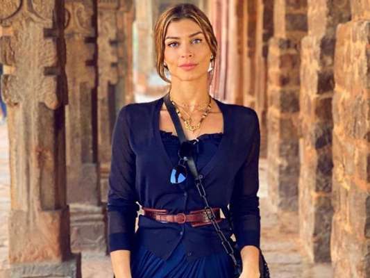 Veja fotos de viagem de Grazi Massafera e Caio Castro pela Índia!