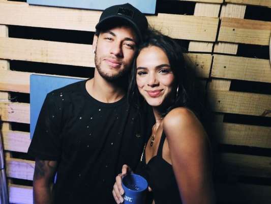 Neymar revela motivo para não namorar e web aponta como indireta para Bruna Marquezine