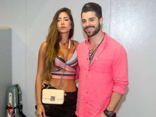 Mulher do DJ Alok, Romana Novais rebateu críticas sobre o peso do filho, Ravi