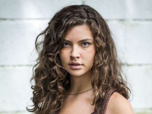 Fim da novela 'Malhação - Toda Forma de Amar': Rita (Alanis Guillen) decide enfrentar comparsa de Rui (Romulo Neto) pela filha, Nina (Eloá Miranda/Lavínia Miranda): 'Aceito qualquer coisa para ficar com ela'
