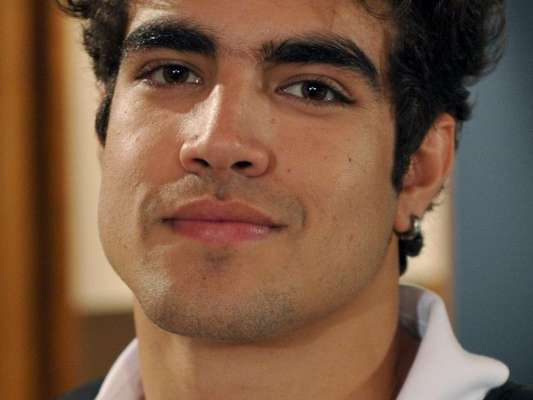 Novela 'Fina Estampa': Antenor (Caio Castro) acha prova para desmascarar Tereza Cristina (Christiane Torloni)