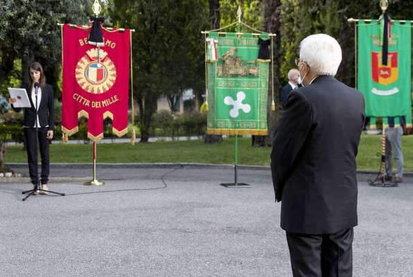 Mattarella participou de evento em homenagem às vítimas da Covid-19 na província de Bergamo