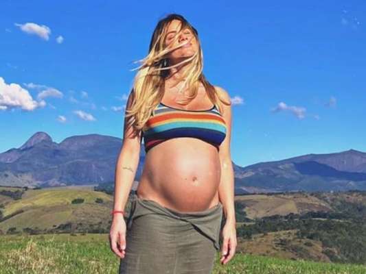 Giovanna Ewbank, na reta final da gravidez, relata chutes de Zyan e cólicas. Veja vídeo postado pela apresentadora nesta quarta-feira, dia 08 de julho de 2020