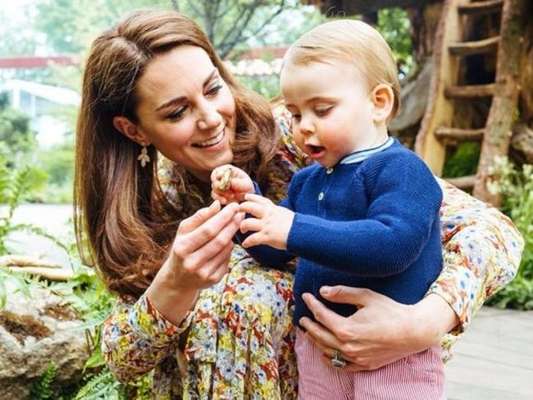 Kate Middleton aponta dificuldade do filho caçula, Louis, com isolamento. Veja!