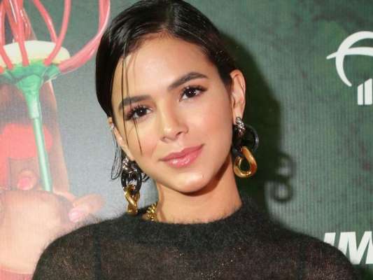 Bruna Marquezine faz festa online para comemorar seus 25 anos