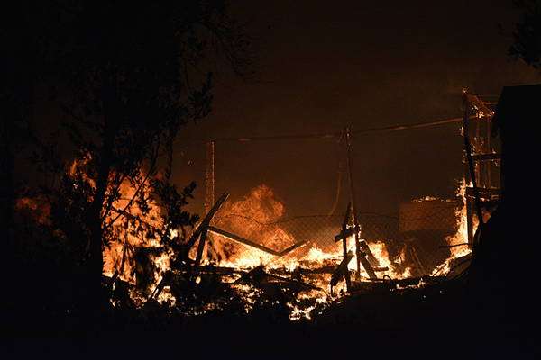 Incêndio destruiu campo de refugiados de Moria