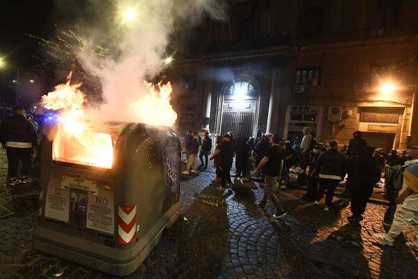 Protesto em Nápoles está marcado por conflitos