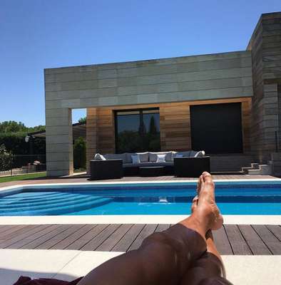 Foto feita pelo próprio CR7 em torno da piscina da mansão madrilenha