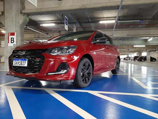 Chevrolet Onix RS 1.0 Turbo.