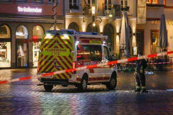 Veículo invadiu uma área fechada para pedestres em Trier