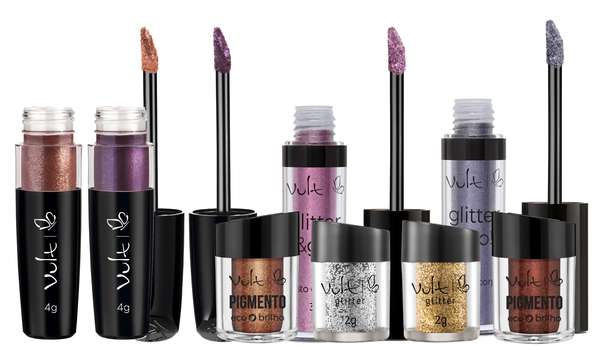Produtos Vult para brilhar no carnaval: Glitter Vult (específico para os olhos, é rico em partículas que refletem a luz com cores intensas e longa duração. Vem com dosador que facilita a aplicação e evita o desperdício de maquiagem); Pigmento Vult Eco Brilho (É livre de plástico e parabenos, conta com uma variedade de cores altamente pigmentadas. Sua textura multifuncional permite que ele seja utilizado tanto no rosto quanto no corpo); Batom Líquido Vult Glitter (Batom líquido com acabamento glitter, com tecnologia que garante hidratação e nutrição para lábios macios e bem cuidados); Glitter Líquido Vult Glitter & Go! (Glitter líquido multifuncional, pode ser utilizado nos olhos, rosto, lábios e corpo para um look cheio de brilho e glamour. Pode ser usado sozinho ou até mesmo por cima de outras maquiagens).
