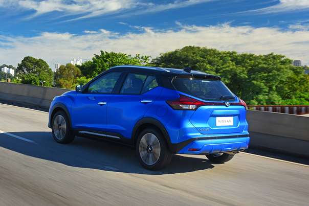 nissan kicks azul 2022