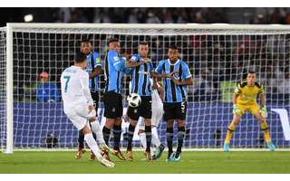 Com gol de Cristiano Ronaldo, Real Madrid vence o Grêmio na