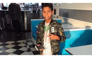 Conheça MC Bruninho, funkeiro de 11 anos que conquistou Neymar e