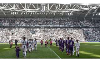 Futebol feminino lota estádio também na Itália com recorde para a Juventus