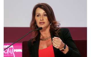 Nadia Comaneci em Doha
10/12/2013   REUTERS/Fadi Al-Assaad 