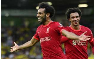 Salah chegou ao gol de número 100 no Campeonato Inglês (Foto: JUSTIN TALLIS/AFP)