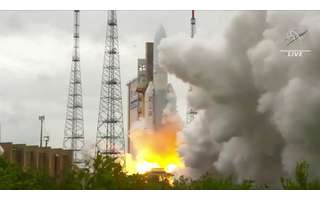 Foguete Ariane 5 com o telescópio espacial James Webb é lançado em Kourou, Guiana Francesa