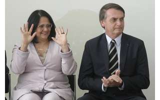 Ministra Damares Alves e o presidente Jair Bolsonaro Dida Sampaio/Estadão Conteúdo