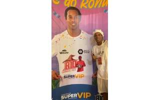 Foto: Ronaldinho Gaúcho montou o seu próprio camarote, o R10, em