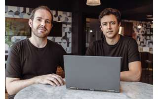 Bruno Martucci, líder de produto da Pomelo no Brasil, e John Paz, COO e diretor-geral da startup no Brasil