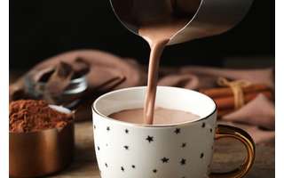 Guia da Cozinha - Receita de chocolate quente com creme de leite