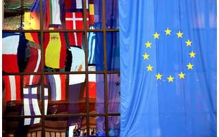 UE propõe medidas para confiscar bens de oligarcas russos