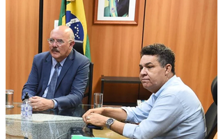 O então ministro da Educação Milton Ribeiro e o pastor Arilton Moura em 30/11/2021 