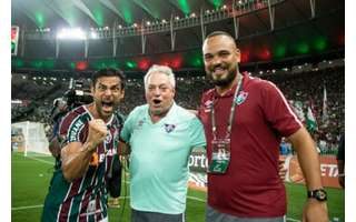 Fred e Abel em celebração do título do Carioca pelo Fluminense (Foto: Leonardo Brasil/Fluminense FC)