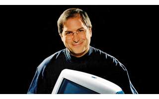 Em 1998, Steve Jobs introduziu o primeiro iMac; no ano seguinte, o CEO da Apple tentou transformá-lo em um PSOne alternativo 