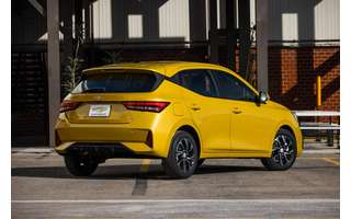 Chevrolet Aveo é novo hatch mais barato que o Onix e dispensa