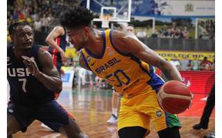 Lucas Mariano prevê jogos duros para o Brasil contra EUA e México nas  Eliminatórias da Copa, basquete