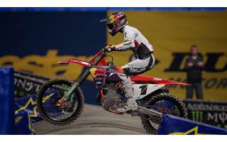 Monster Energy Supercross 6 é bom game de corrida de motos