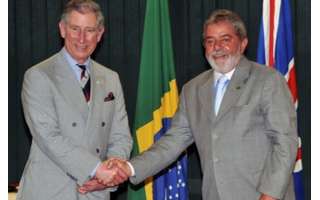 Lola and King Charles in 2009, at a meeting at Planalto Palace