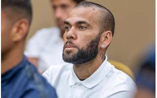 Daniel Alves termina contrato con Pumas de México -