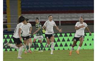 Corinthians vence Dérbi contra o Palmeiras e é tetra da Libertadores  feminina - Placar - O futebol sem barreiras para você