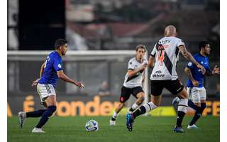 Cruzeiro e Vasco se enfrentam em jogo de vida ou morte