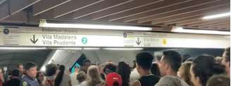 Xingamentos a Neymar na Estação Consolação.