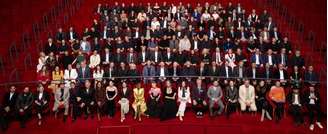 Os indicados ao Oscar deste ano posando para a foto anual da turma no Teatro David Geffen, em Los Angeles
