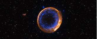 Após "morrerem", as estrelas se tornam núcleos inativos. Isso porque, durante as explosões supernova, todo o combustível nuclear da estrela é queimado.