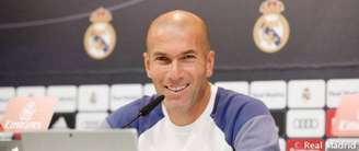 Zidane, em coletiva nesta sexta-feira (Foto: Reprodução / Twitter Real Madrid)