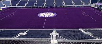 Site do Orlando City apresentou Circus Bowl com gramado roxo 