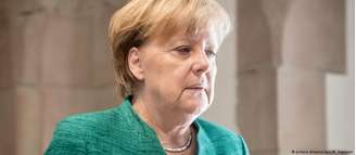Após 12 anos no poder, Merkel enfrenta um dos maiores desafios à sua autoridade