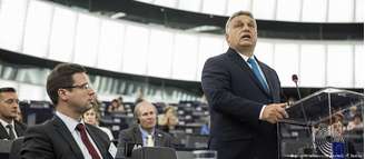 Orbán: "Hungria vai continuar defendendo suas fronteiras, vai barrar a imigração ilegal e defender seus direitos"