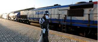 Para o projeto de unificação ferroviária, inspetores sul-coreanos iniciaram a avaliação de linhas férreas na Coreia do Norte