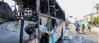 Ônibus incendiado em Fortaleza: há suspeita de que ordem para ataques saiu dos presídios