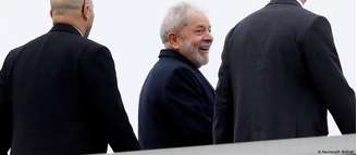 Lula em fotografia tirada em março, em uma das duas ocasiões em que deixou a prisão em Curitiba