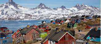 Cidade de Tasiilaq, no leste da Groenlândia: território autônomo da Dinamarca tem 58 mil habitantes