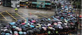 Marcha de professores transcorreu pacificamente em Hong Kong