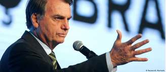 Há uma semana, Bolsonaro afirmou que Luciano Bivar estava "queimado para caramba"